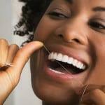 Zahnseide Nutzen oder Schaden