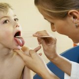 Cara mengobati sakit tenggorokan pada anak kecil
