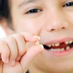 I hvilken alder er ved at ændre baby tænder af børn til permanent