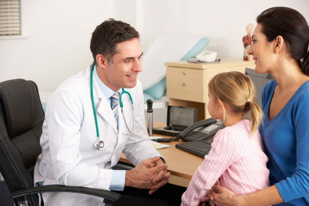 Förstoppning hos ett barn behöver träffa en läkare