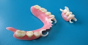 List and description of removable dentures