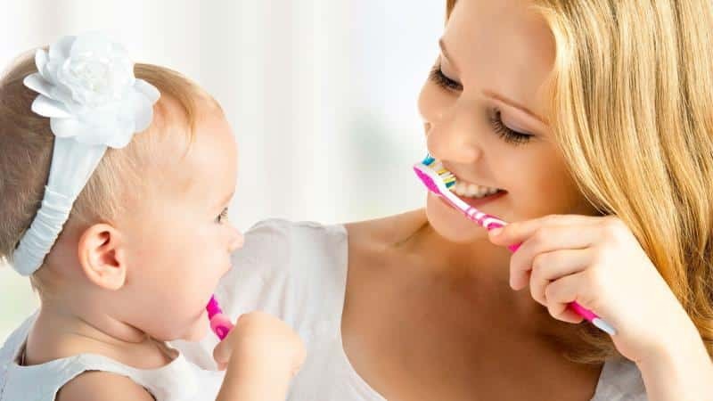 dévidage dent bébé dans un enfant