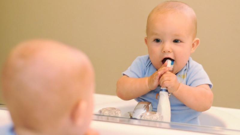 מברשת שיניים לילדים עד גיל שנה