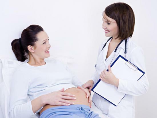 Fragen über Schwangerschaft kümmert sich um alle Frauen