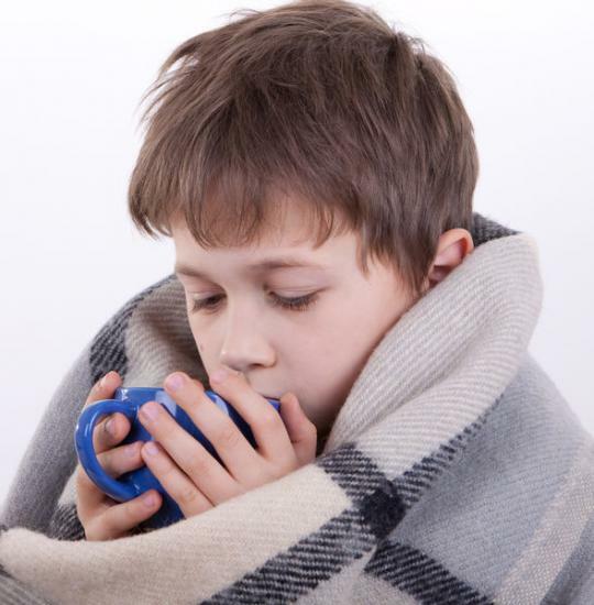 La conjuntivitis viral en los niños se desarrolla en el frío