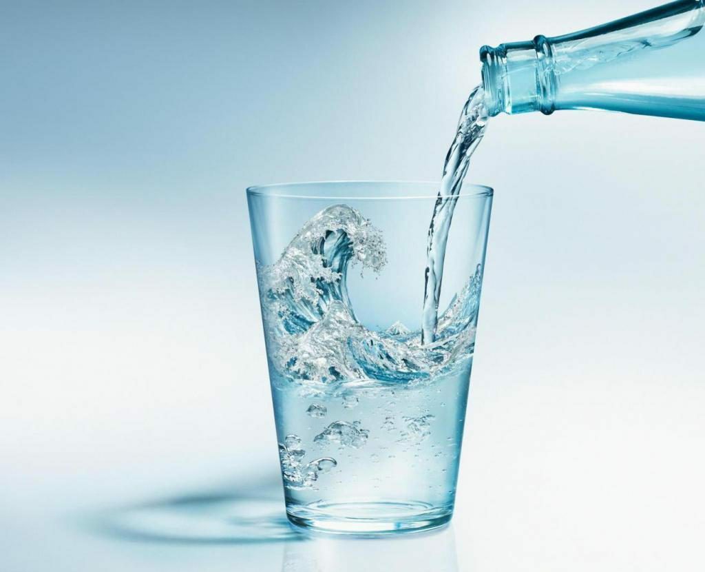 Tratamento com água mineral por gastrite