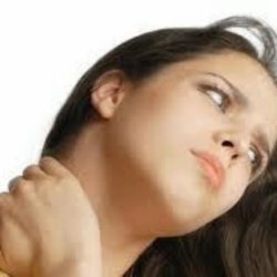 O pescoço está doendo por trás: causas, remédios populares