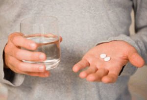 Gastro-oesofageale reflux: oorzaken, symptomen en behandeling