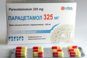 Packung und Kapseln "Paracetamol"