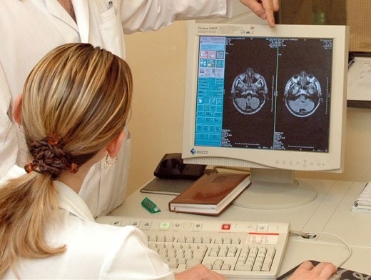 Arahnoidna in cerebralna cista možganov