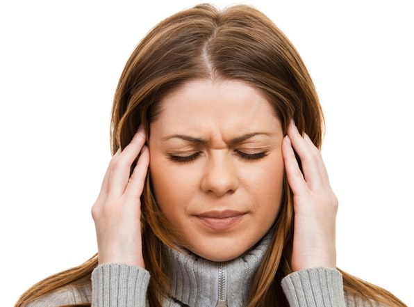 Temperatura, osłabienie i ból głowy, jako oznaki patologii neurologicznej