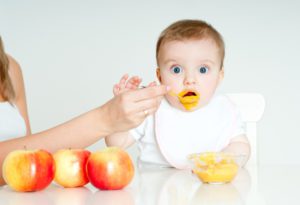 Alimentación complementaria para un niño