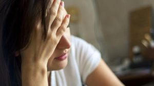 Hányinger a menstruáció után: mi lehet ez, a fő okok