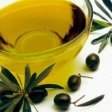 Kasvojen naamiot oliiviöljyllä
