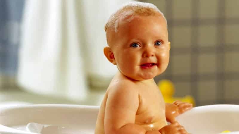 Rash poussée dentaire: les symptômes de la photo de l'enfant