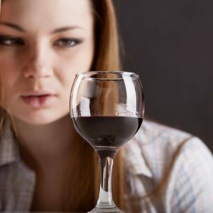 Ravi-naine-alkoholism
