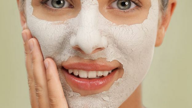 Hushållens mask för fet hud: rengöring, återfuktande, närande