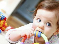 Ulkonäkö ensimmäiset hampaat lapsi voi olla tuskallista