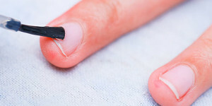 Qué esmalte de uñas es mejor y más eficaz para el tratamiento