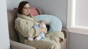La mujer no duerme lo suficiente