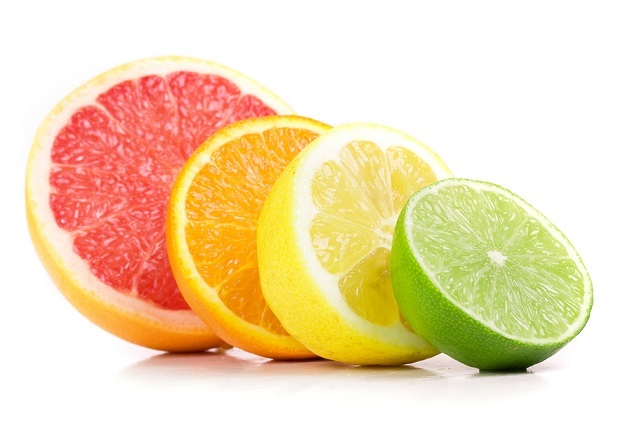 citrusové ovocie krájanie