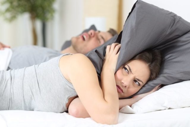 Snorken hos mænd: hvordan man effektivt behandler lidelsen