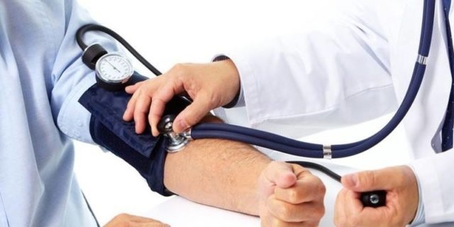 Causes et symptômes de l'hypotension orthostatique