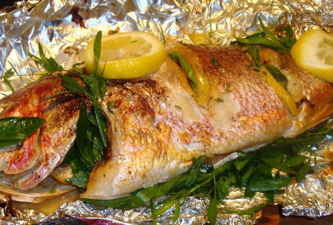 Cod baked in foil