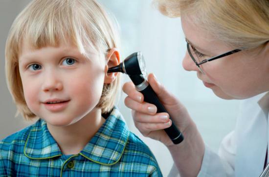 příznaky rakoviny připomínající hnisavý zánět středního ucha