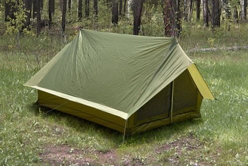 telts mežā