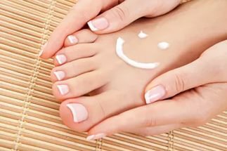 Dan voor de behandeling van nagel schimmel op je voeten: een remedie voor de schimmel