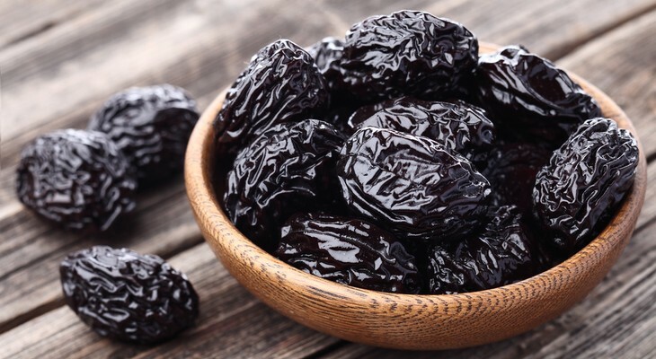 Drinking prunes with constipation
