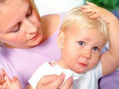 Příznaky zánětu středního ucha u dětí je obvykle vyslovován