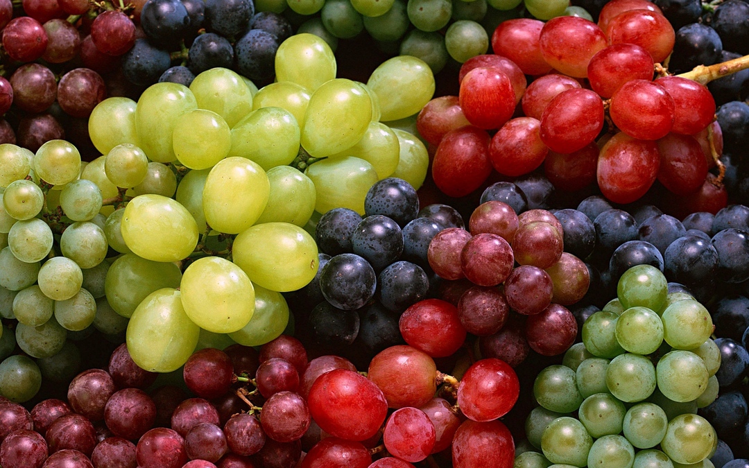 grapes_variety_sweet_fruit_70303_3840x2400