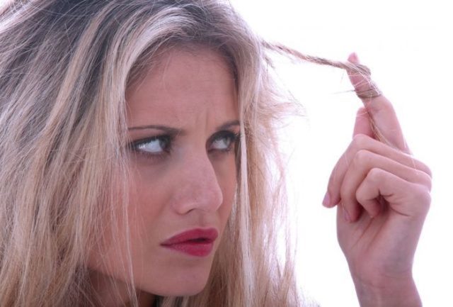 Muito cabelo cair para fora: o que são as causas eo que fazer?
