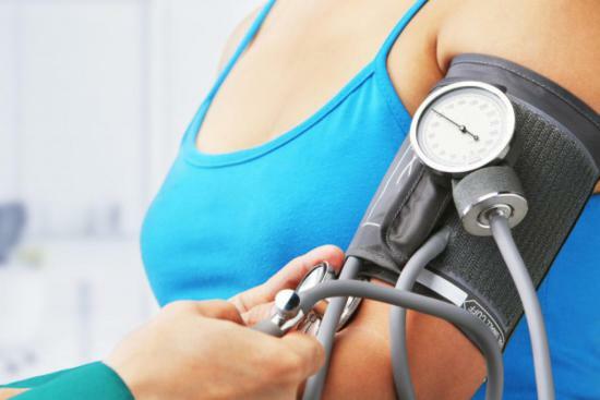 Disminución de la presión arterial diastólica es tratada como una enfermedad?