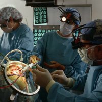 Surgery to remove brain tumors