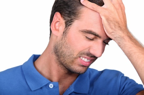 Symptomen van blauwe plekken in het hoofd