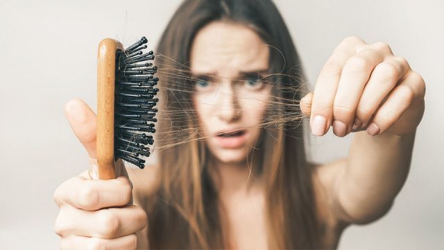Les cheveux tombent abondamment: quels tests faut-il faire en premier ?