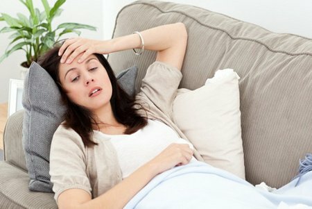 Gefühle der Schwere im Magen während der Schwangerschaft - was zu tun?