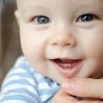 Ko se pojavijo prvi zob pri dojenčkih