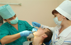 Eljárás teljesítményű nyílt sinus lifting fogászati ​​implantátumok