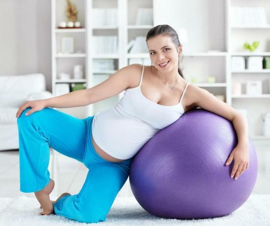 Schwangere Frauen spezielle Übungen helfen