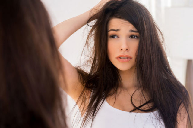 Uzroci gubitka kose kod muškaraca: liječnik liječi bolest?