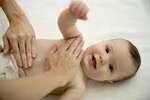 Ręczna terapia niemowląt