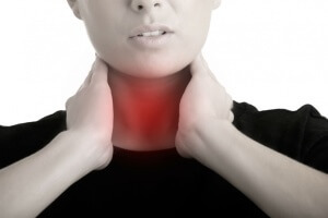 Enten det er en sår hals uten feber: Årsaker, Typer og behandling