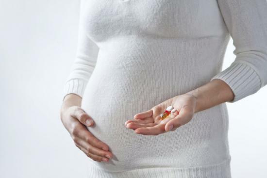 Gravide kvinder skal være forsigtig med at tage medicin