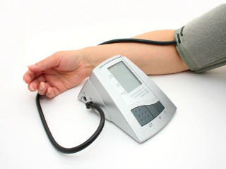 How to correctly measure pressure with a mechanical tonometer