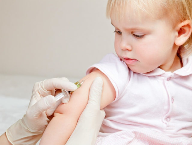 Vaksinasi terhadap gondok atau gondongan