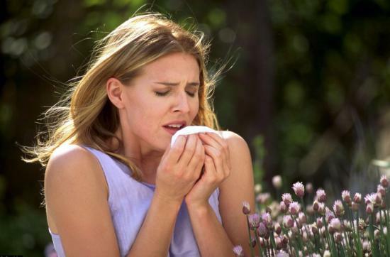 Alergický zápal priedušiek hovorí zlé kašeľ